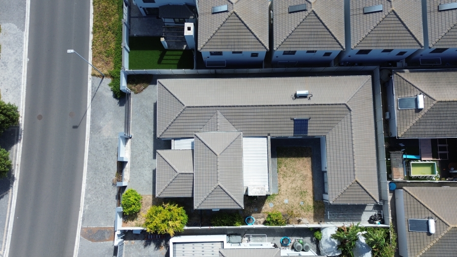 4 Bedroom Property for Sale in Parklands North Western Cape